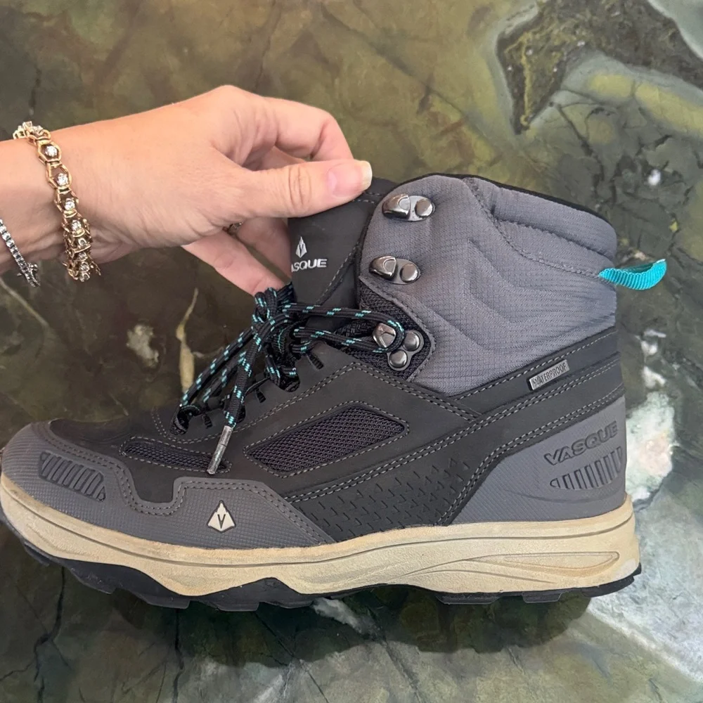 Vasque Men's Gray and Teal Rain & Snow Boots